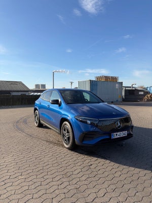 Mercedes EQA300  AMG Line 4Matic 5d
