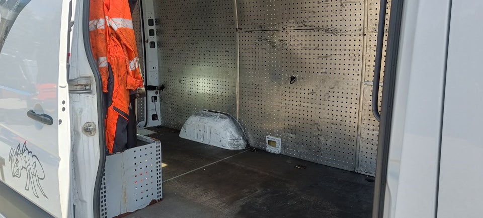 Mercedes Sprinter 319 3,0 CDi R2 Kassevogn 5d