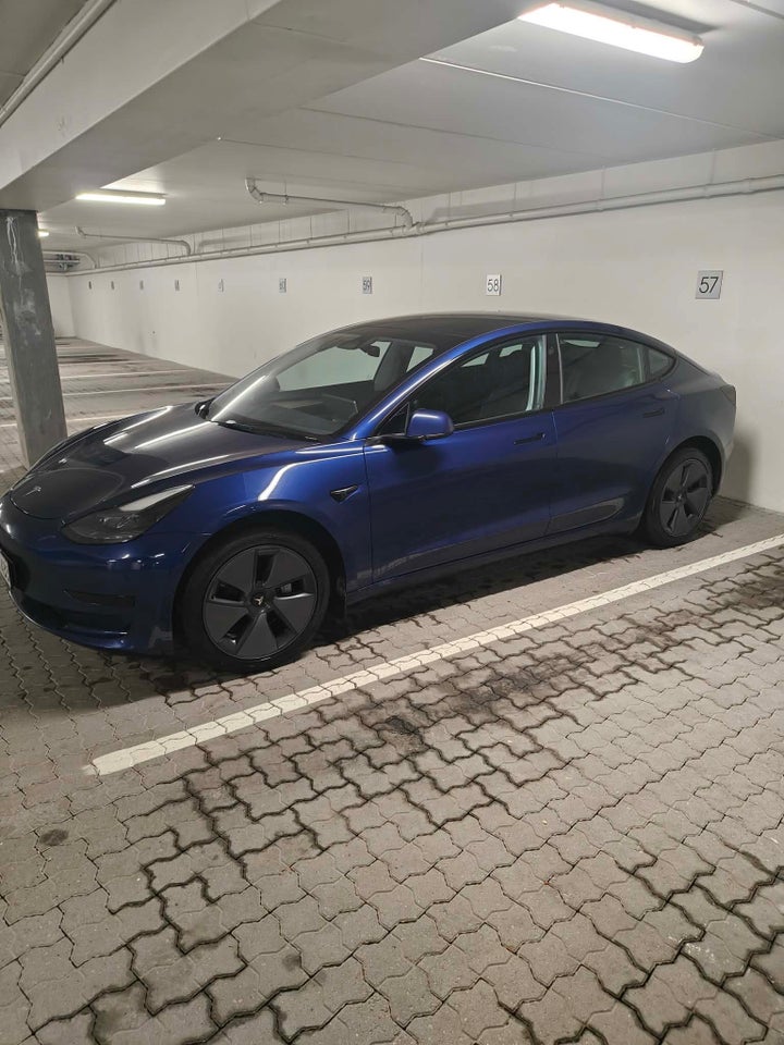 Tesla Model 3 RWD 4d