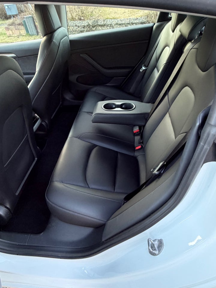 Tesla Model 3 Long Range AWD 4d