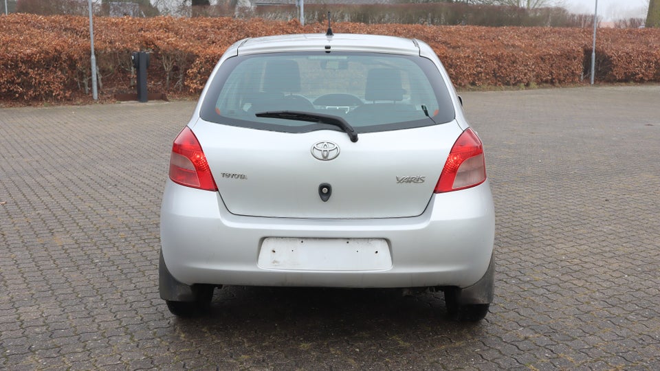 Toyota Yaris 1,3 Luna 5d