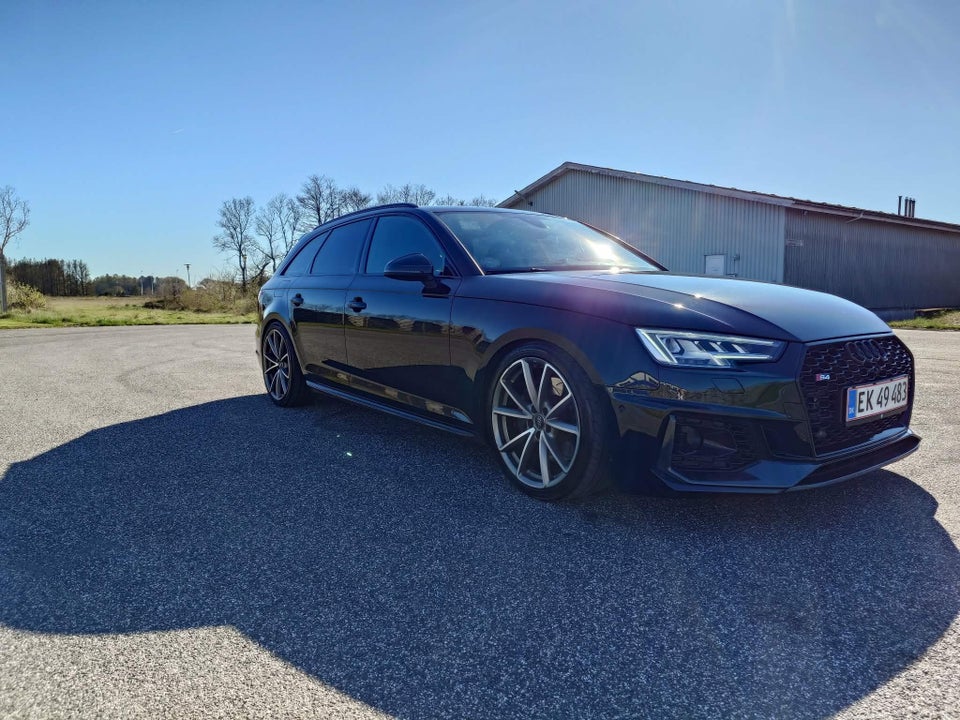 Audi S4 3,0 TFSi Avant quattro Tiptr. 5d