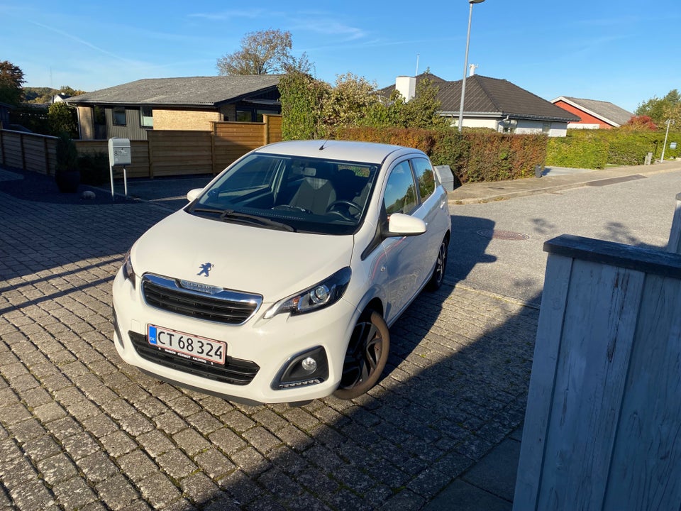 Peugeot 108 1,0 e-VTi 72 Infinity 5d