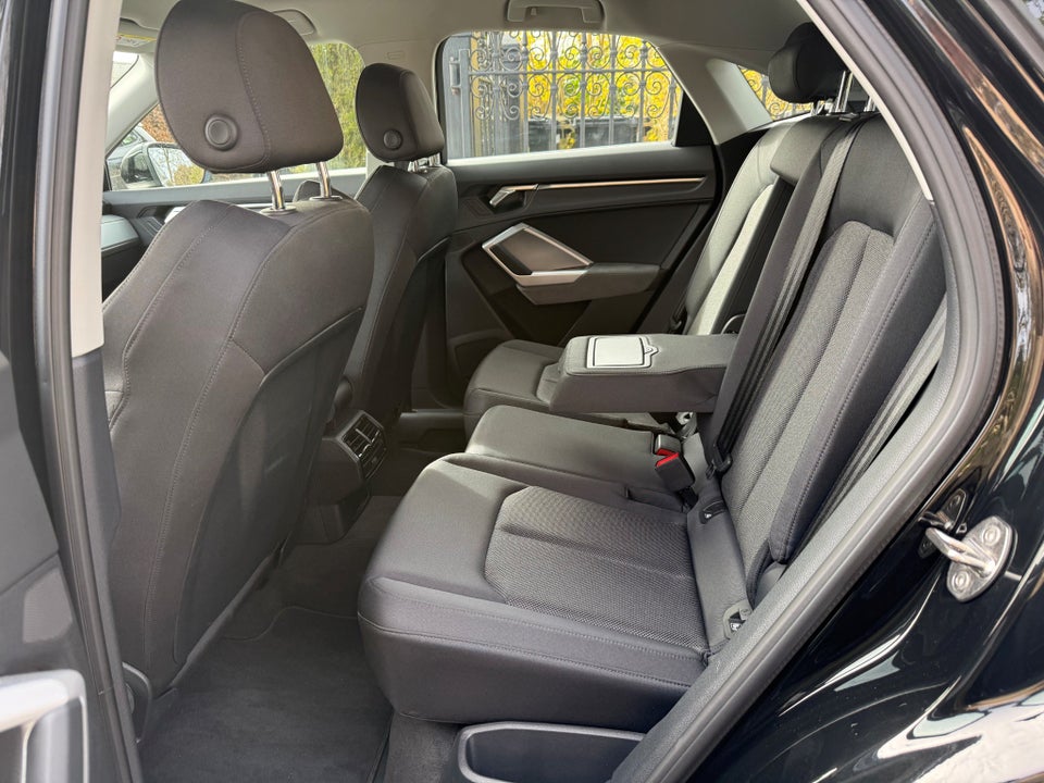 Audi Q3 45 TFSi e Attitude plus Sportback S-tr. 5d