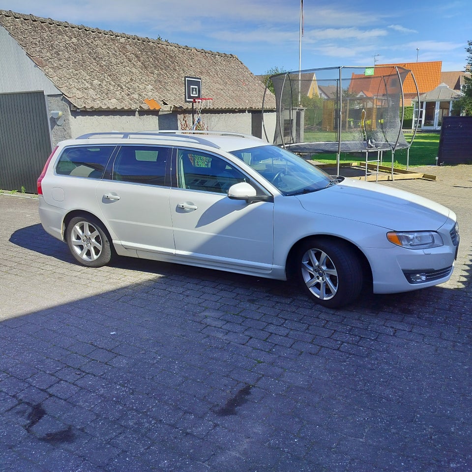 Volvo V70 1,6 D2 115 Kinetic aut. 5d