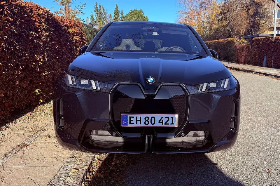 BMW iX xDrive60 Fully Charged 5d
