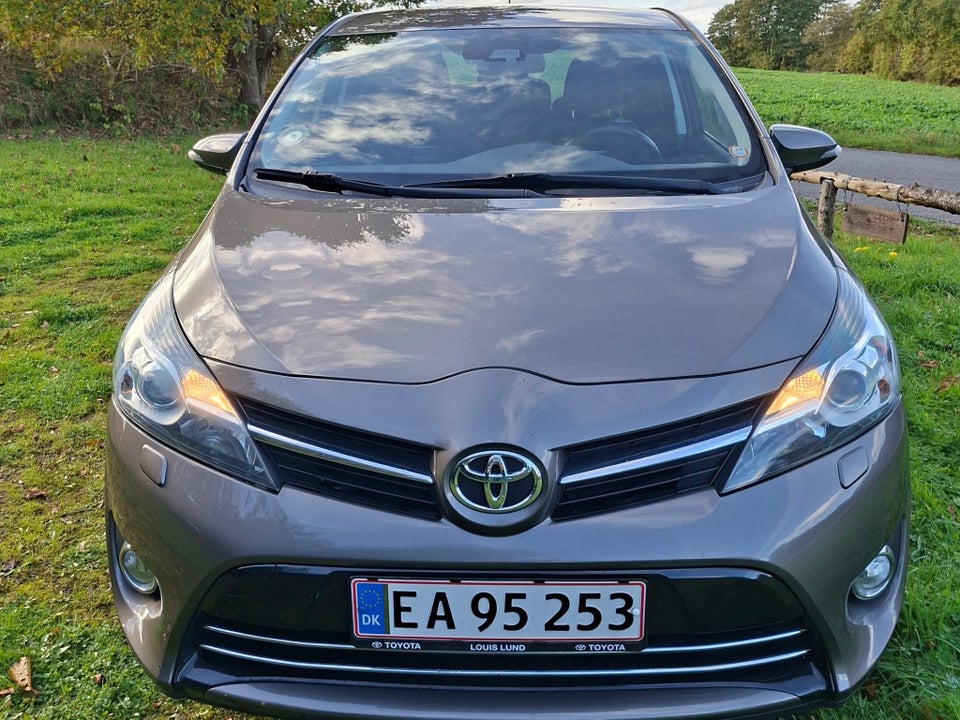 Toyota Verso 1,8 VVT-i T2 Premium 7prs 5d