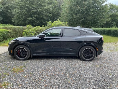 Ford Mustang Mach-E  Extended Range AWD El 4x4 4x4 aut. Automatgear modelår 2021 km 39000 Sort ABS a