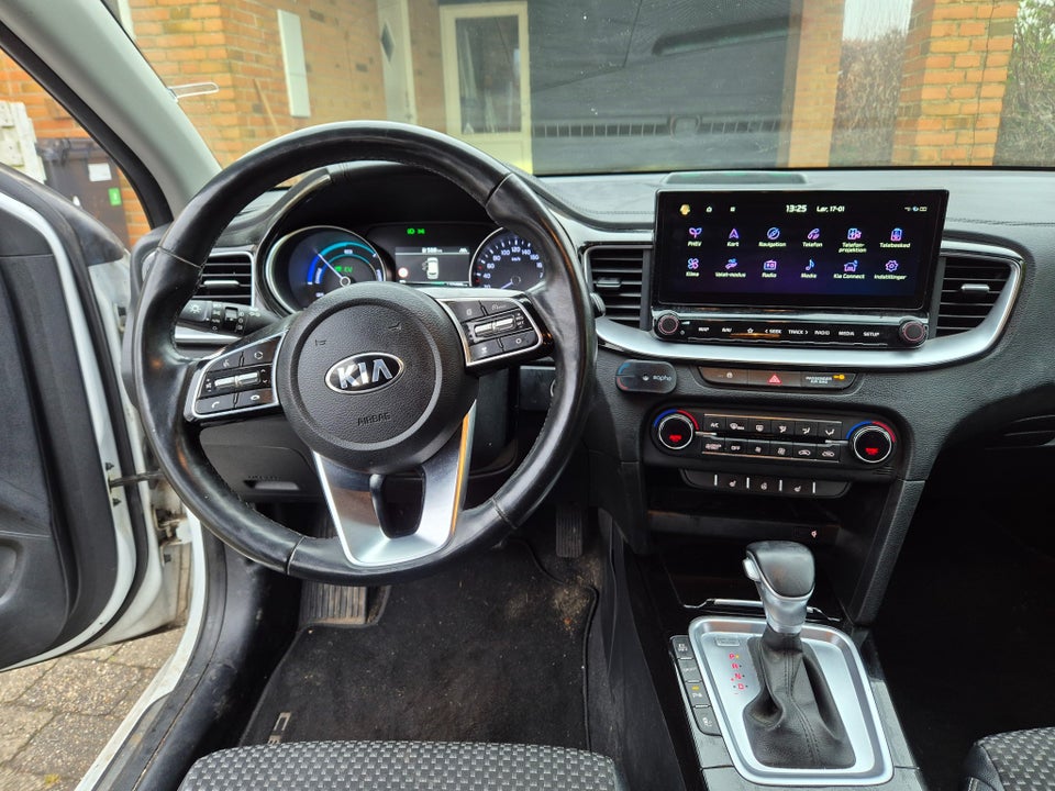 Kia Ceed 1,6 PHEV Upgrade SW DCT 5d