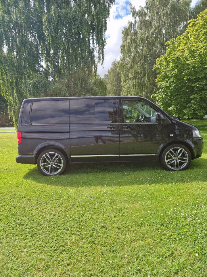 VW Multivan 2,0 TDi 180 Highline DSG 4Motion kort 4d