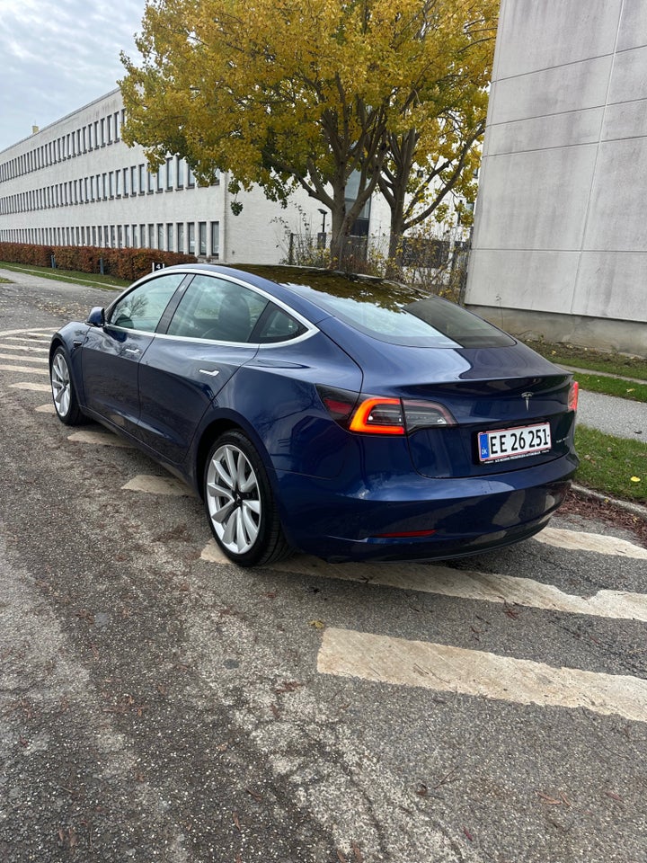 Tesla Model 3 Long Range AWD 4d