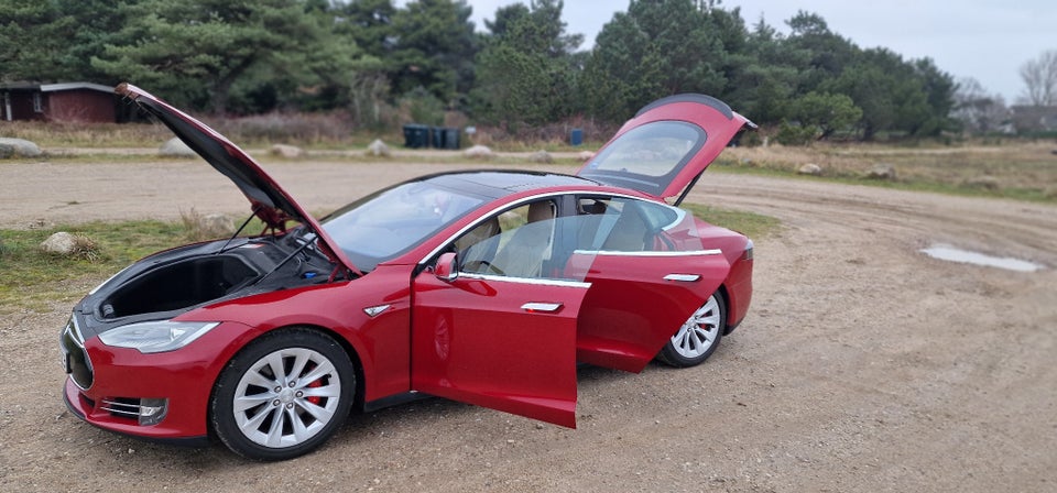 Tesla Model S 85 5d