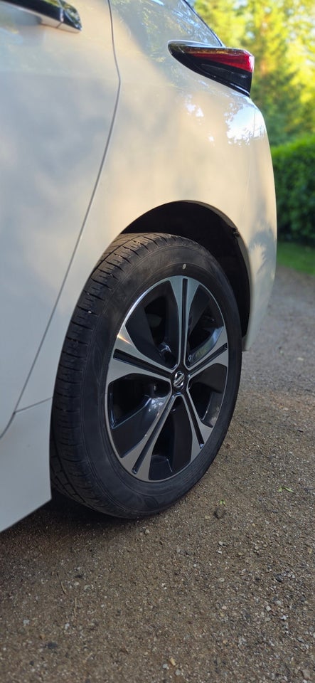 Nissan Leaf 62 e+ Acenta 5d