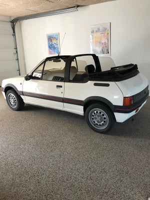 Peugeot 205 1,6 GTi Cabriolet 2d
