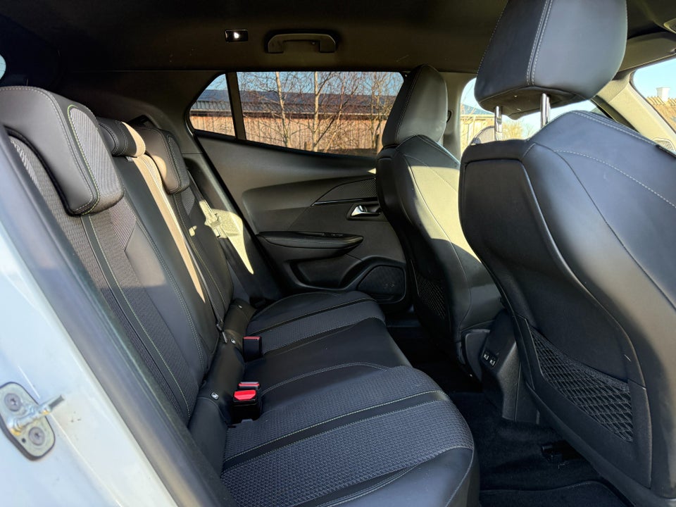 Peugeot e-2008 50 GT Line 5d