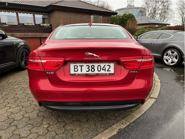 Jaguar XE 2,0 P200 Prestige aut. 4d