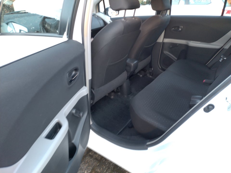 Toyota Yaris 1,3 S 5d