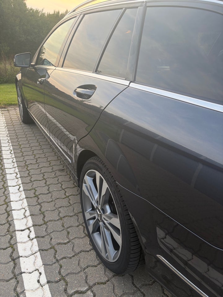 Mercedes C220 2,2 CDi Avantgarde stc. aut. BE 5d