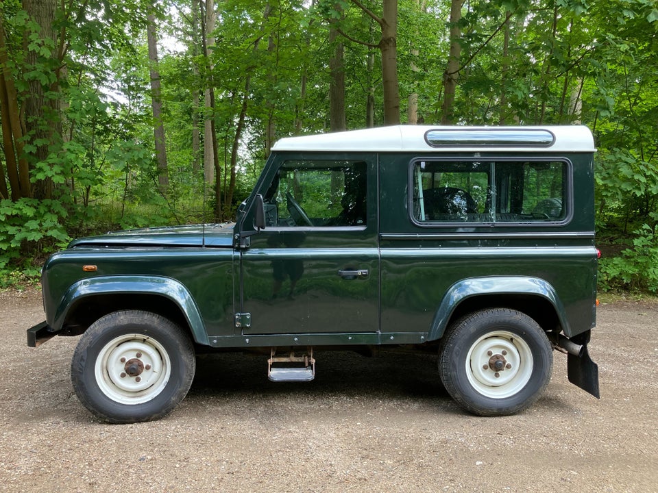 Land Rover Defender 90 2,5 TD5 Hard Top 3d