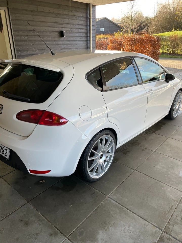 Seat Leon 2,0 TSi 241 Cupra Van 5d