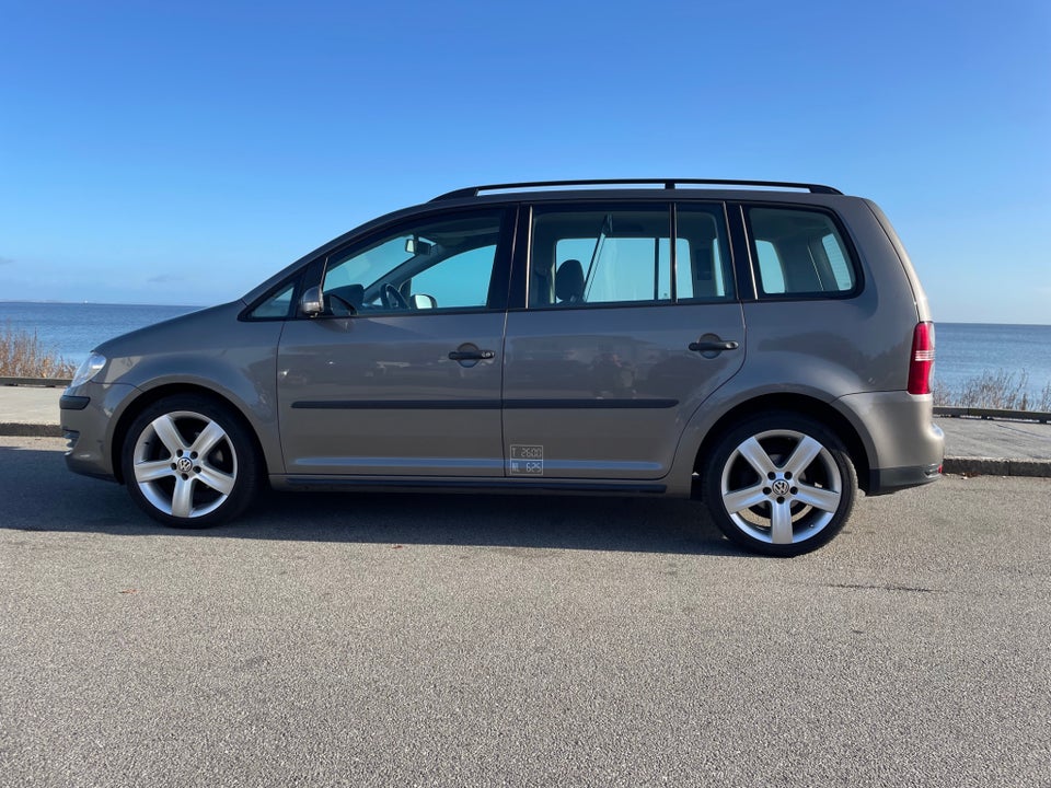 VW Touran 1,4 TSi 140 Conceptline DSG Van 5d