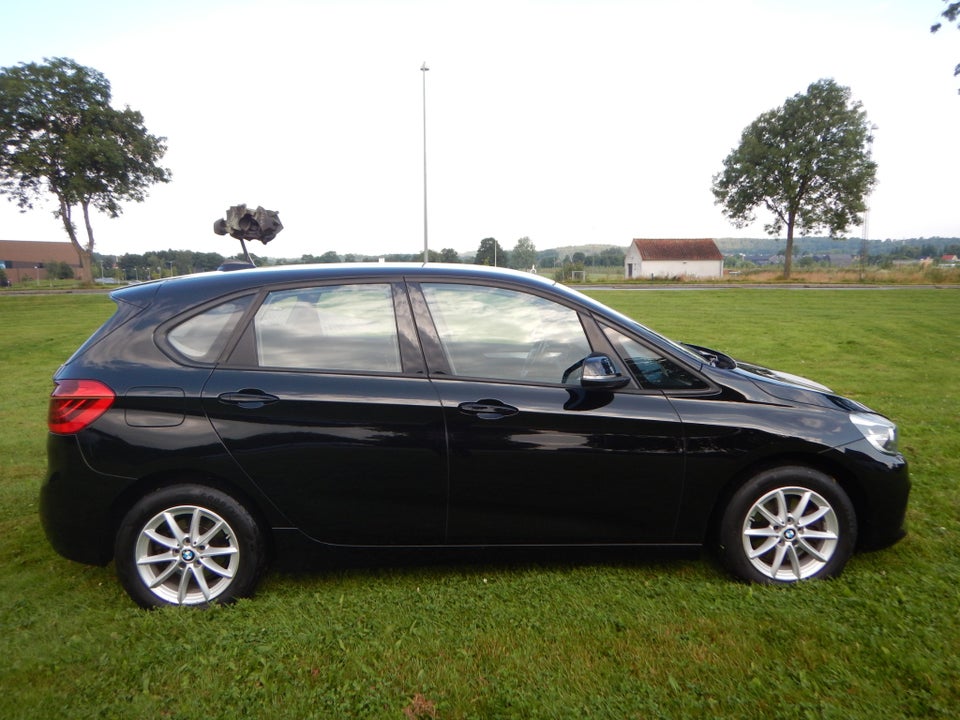 BMW 220d 2,0 Active Tourer Advantage aut. 5d