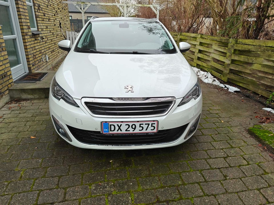Peugeot 308 1,6 BlueHDi 120 Allure Sky SW EAT6 5d