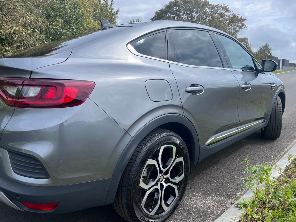 Renault Arkana 1,6 E-Tech Intens 5d