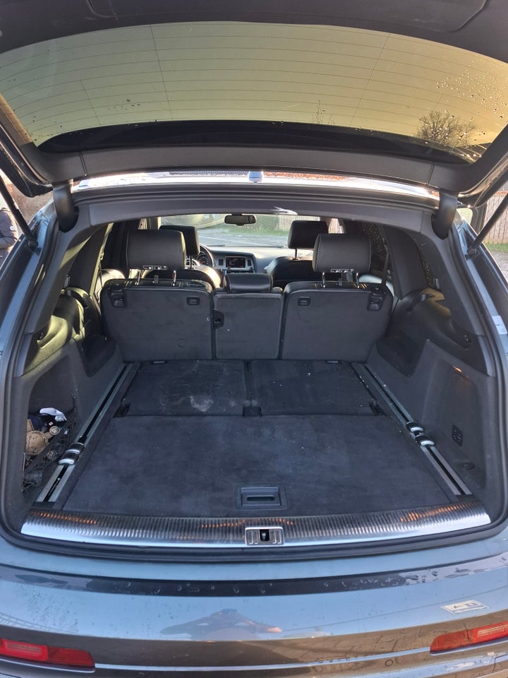 Audi Q7 3,0 TDi S-line quattro Tiptr. 7prs 5d