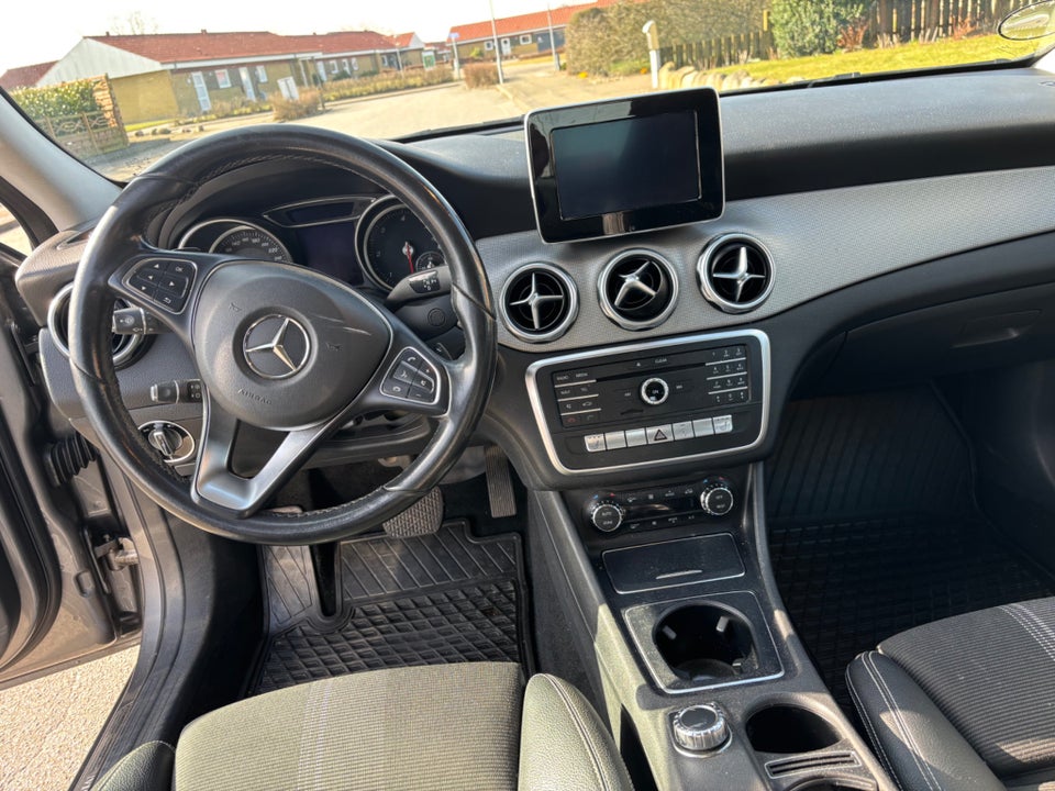 Mercedes GLA220 d 2,2 aut. Van 5d