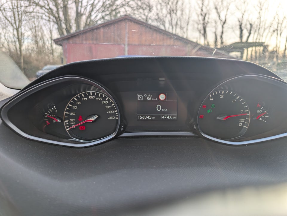 Peugeot 308 1,6 BlueHDi 120 Selection Sky SW 5d