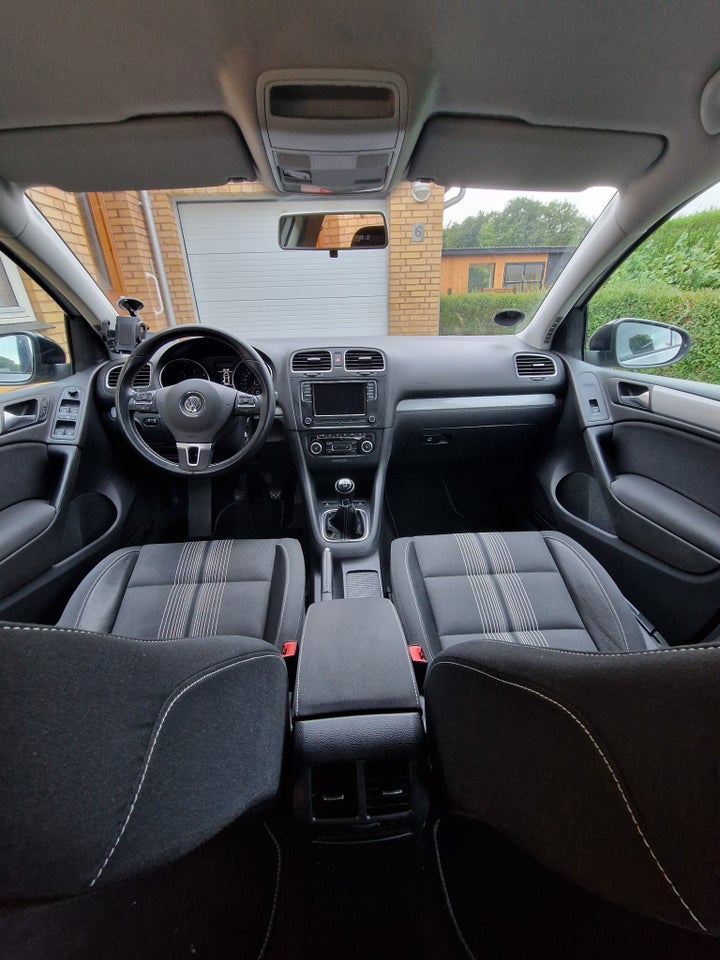 VW Golf VI 1,6 TDi 105 Match BMT 5d