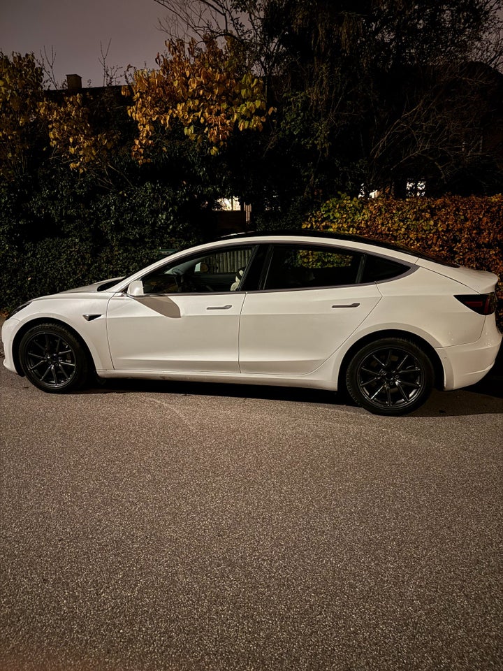 Tesla Model 3 Long Range AWD 4d