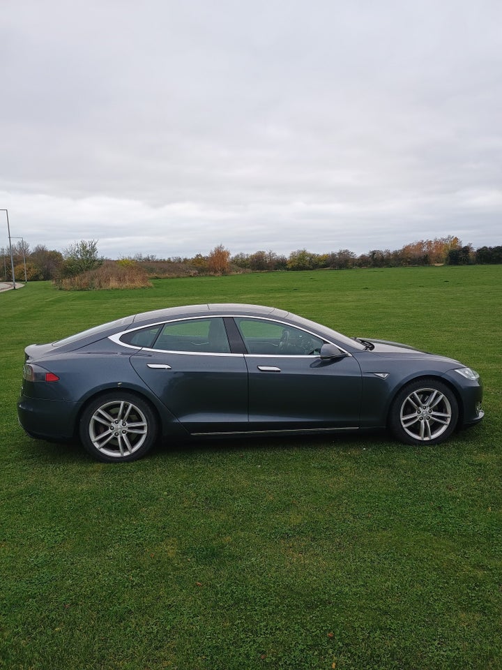 Tesla Model S 85 5d