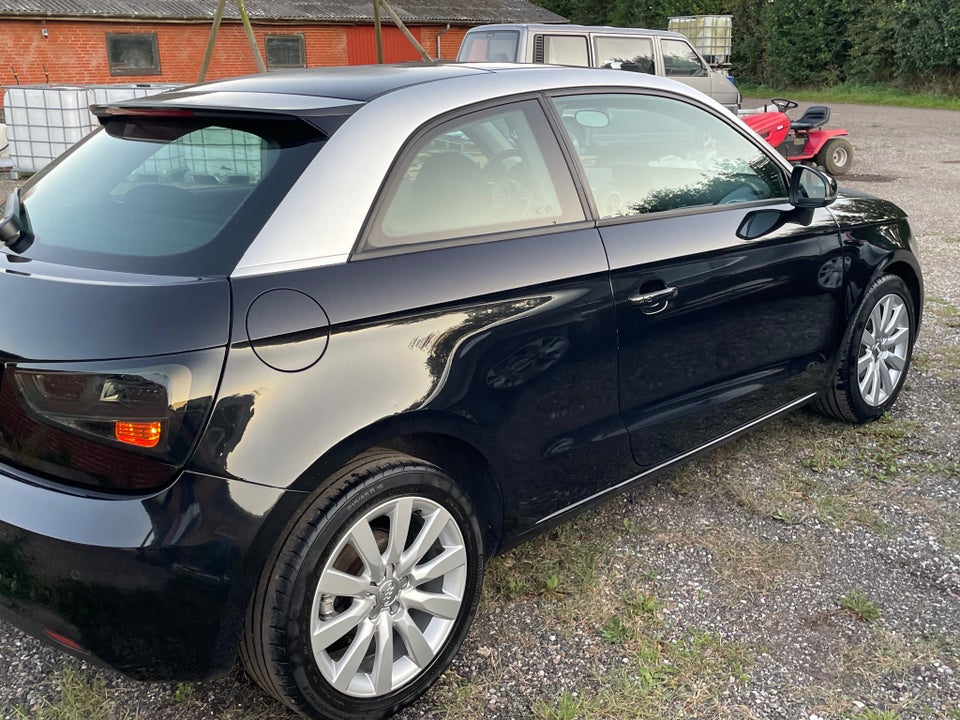 Audi A1 1,2 TFSi 86 Ambition 3d