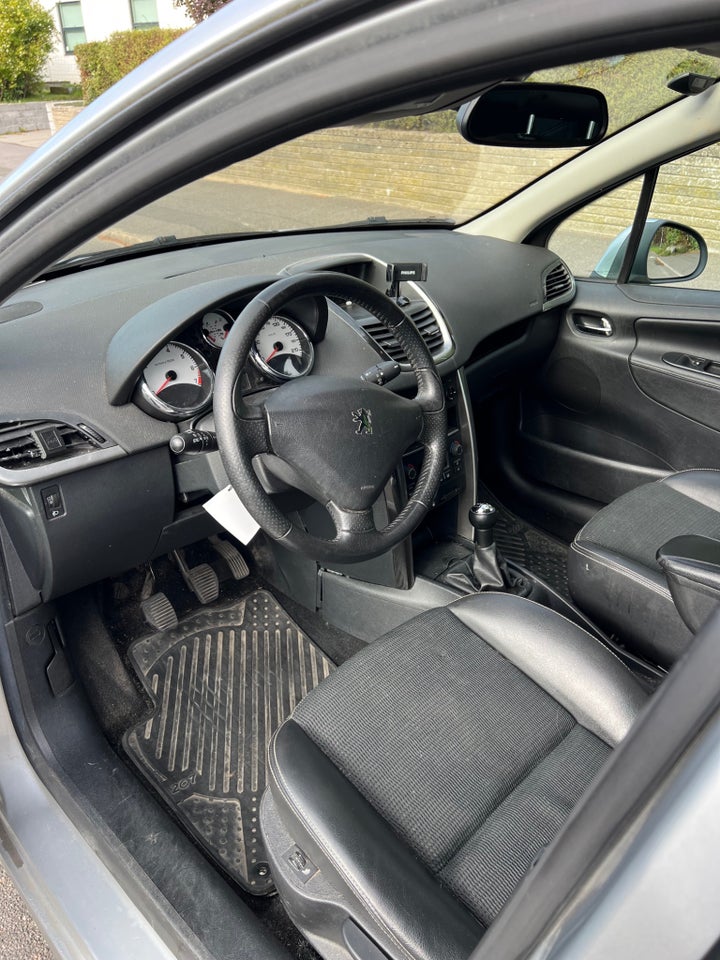Peugeot 207 1,6 VTi Allure SW 5d