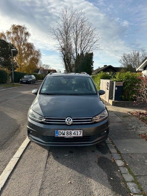 VW Touran 1,6 TDi 115 Comfortline Connect DSG 7prs 5d