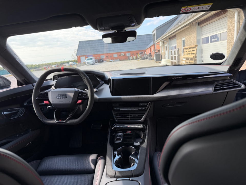 Audi RS e-tron GT quattro 4d