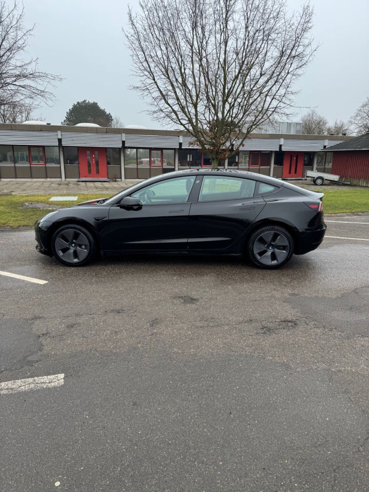 Tesla Model 3 RWD 4d