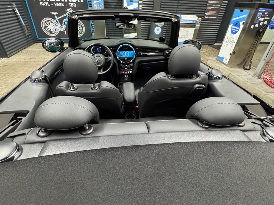 MINI Cooper S 2,0 Essential Cabriolet aut. 2d