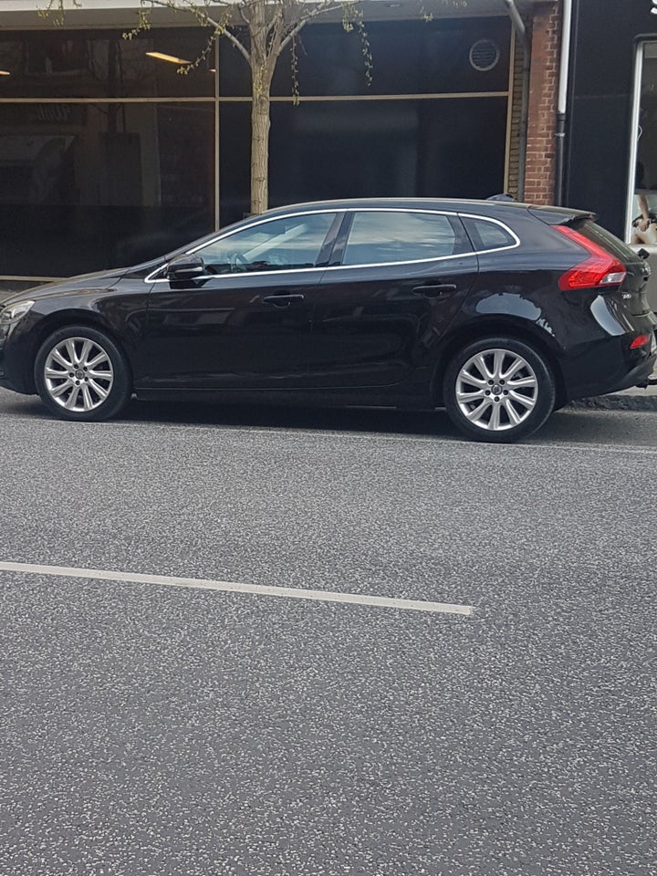 Volvo V40 1,6 D2 115 Kinetic 5d
