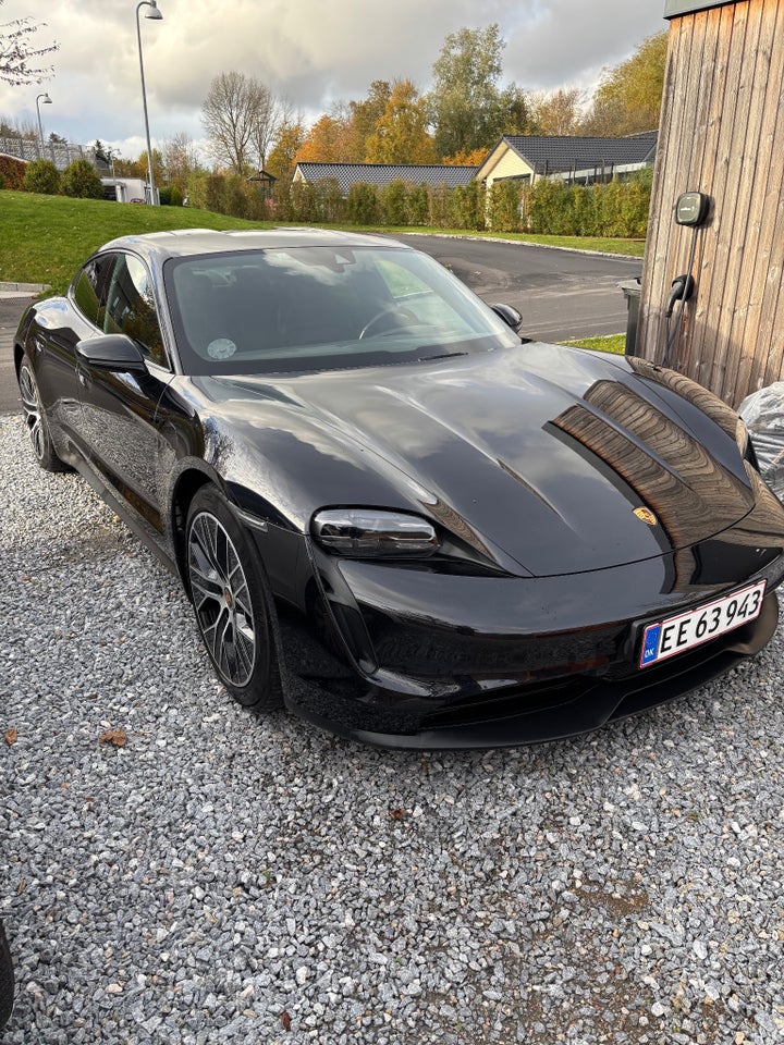 Porsche Taycan 4d
