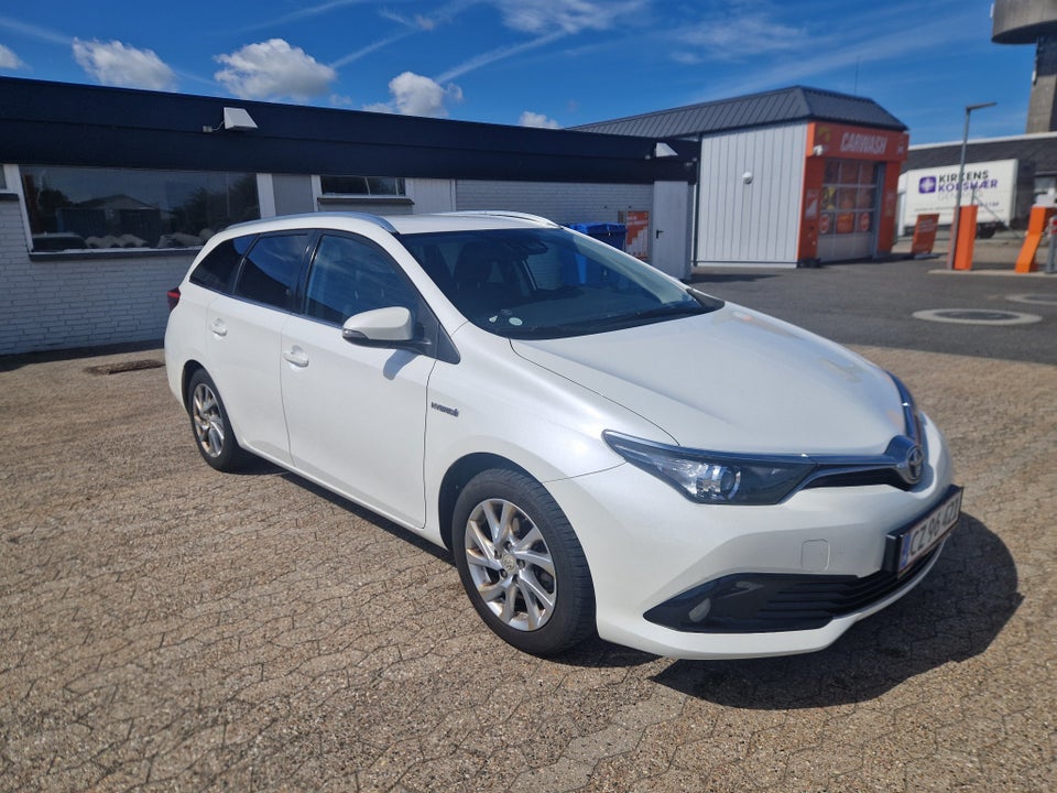 Toyota Auris 1,8 Hybrid H2 Comfort Touring Sports CVT 5d