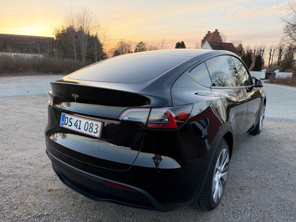 Tesla Model Y Long Range AWD 5d