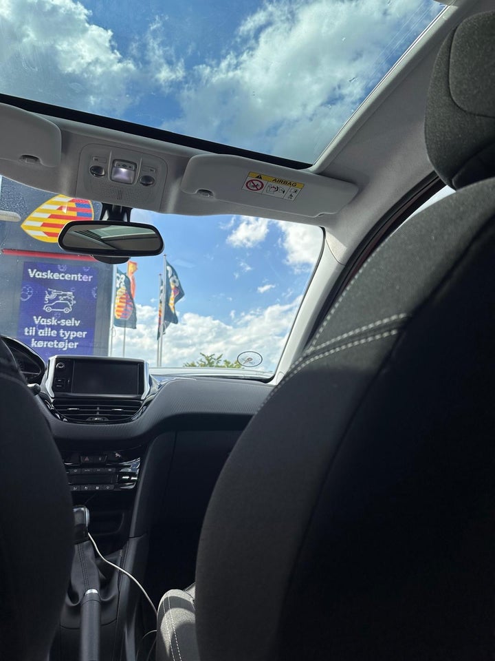 Peugeot 208 1,6 BlueHDi 100 Allure Sky 5d