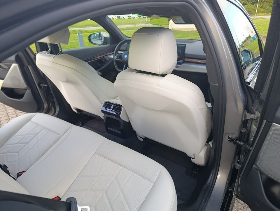 BMW i5 eDrive40 M-Sport Pro 4d