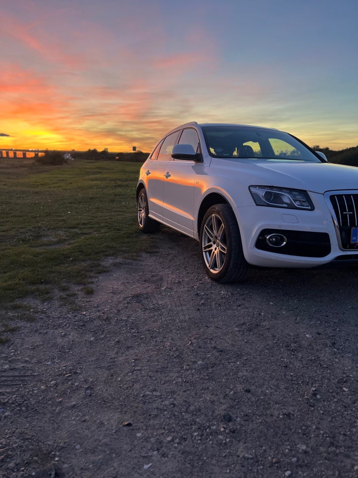 Audi Q5 3,0 TDi 245 S-line quattro S-tr. 5d