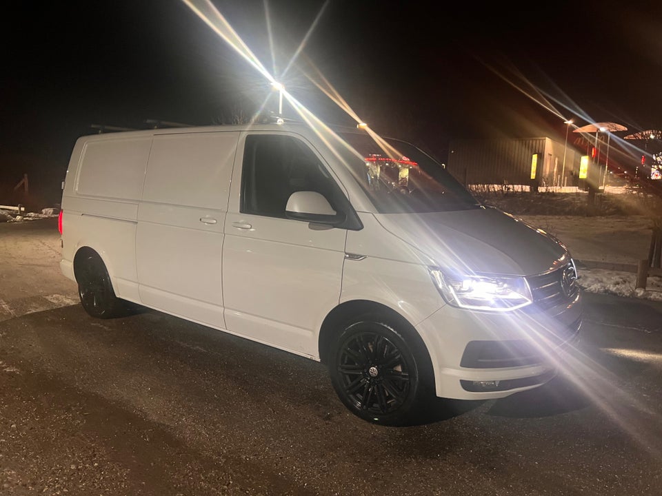 VW Transporter 2,0 TDi 204 Kassevogn DSG lang