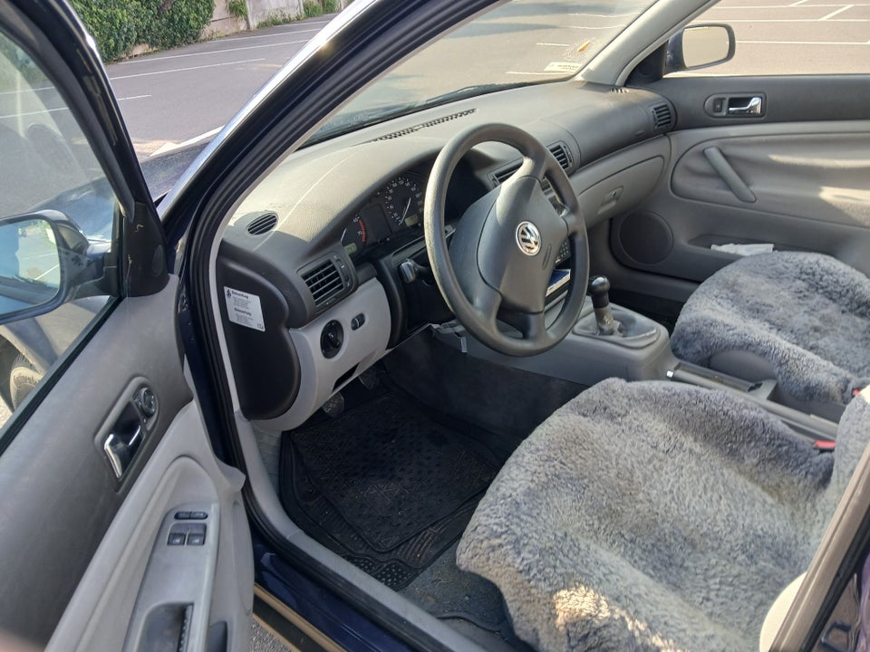 VW Passat 1,6 Comfortline 4d