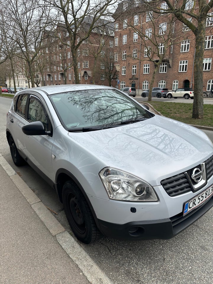 Nissan Qashqai 1,6 Acenta 5d
